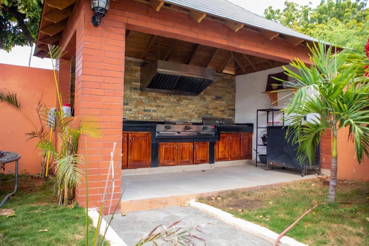 Vila Residencial Sfa Pedernales Exteriér fotografie